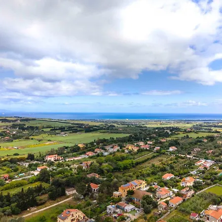 Posizione Strategica, Wi-fi E Parcheggio Gratuito Holiday home *